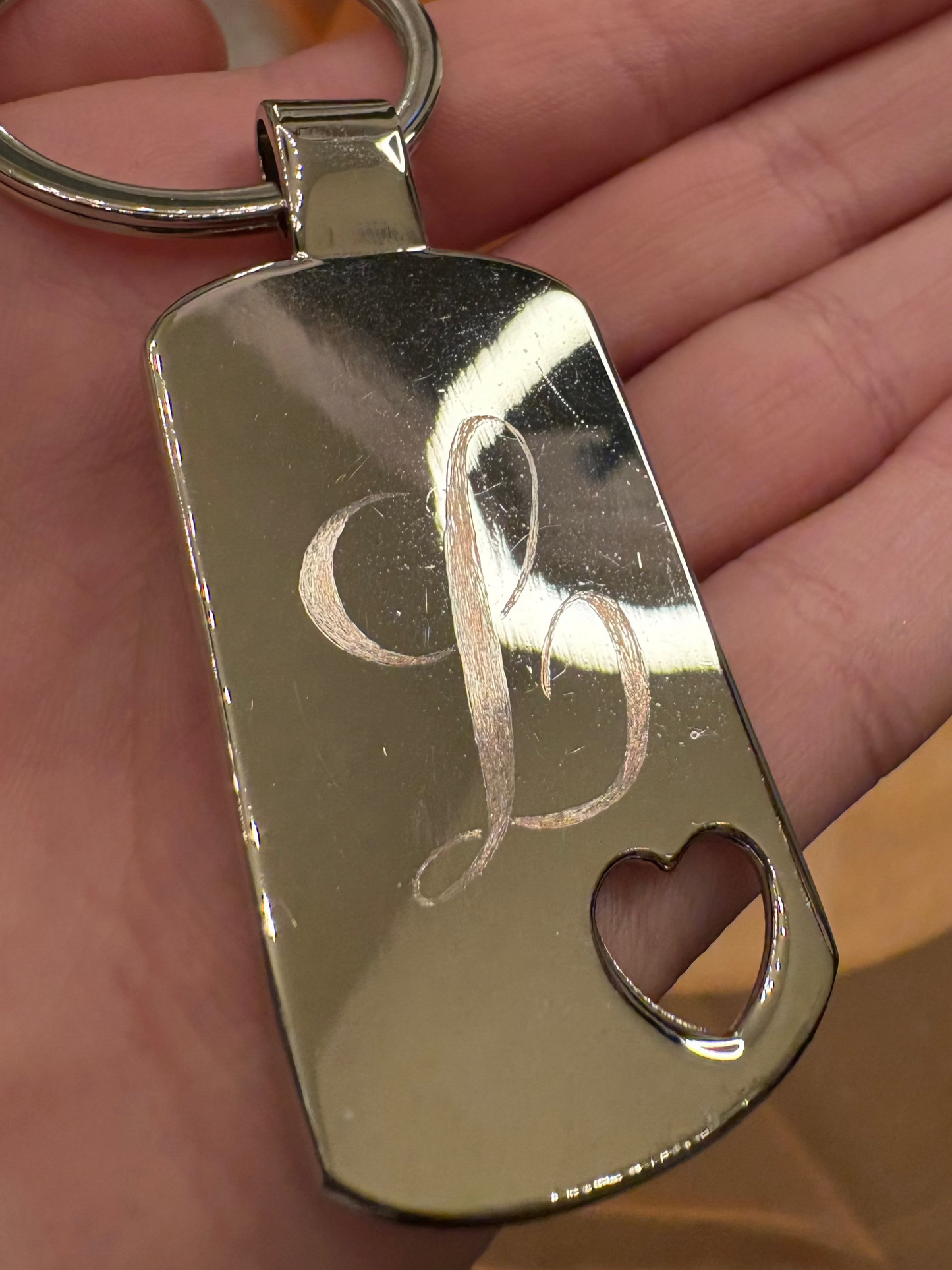 Portachiavi Incisi Personalizzati – Un Accessorio Che Parla di Te - Laboratorio Artistico di Stefania