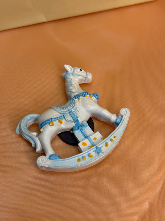 Zona outlet: 9 Cavallini con calamita